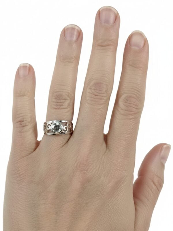 Hopeinen Sormus Pitsikuviolla+ Zirkonia - Image 2