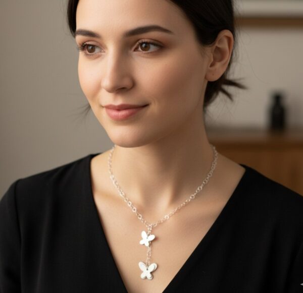 Hopeinen Perhoset-kaulakoru 925 hopeaa