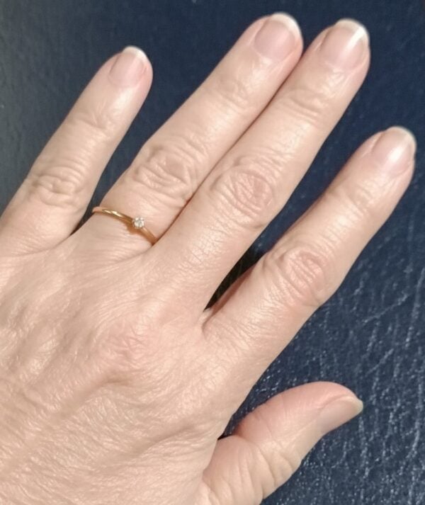 edullinen timanttisormus