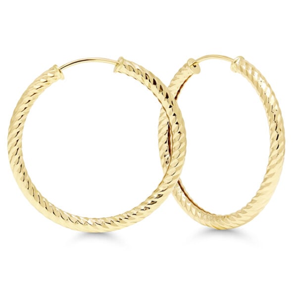 Keltakultaiset timanttileikatut putkirengas korvakorut 2mm x 23mm