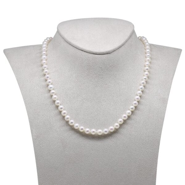 Valkoinen AAAA-luokan makeanveden helminauha 5–5,5 mm, hopealukolla