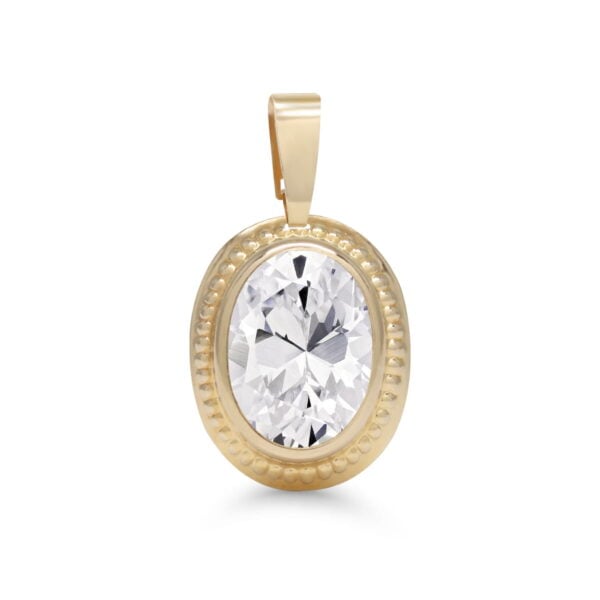 Keltakultainen ovaaliriipus, jossa 6×8 mm kirkas zirkoni.