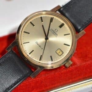 Vintage OVintage Omega Geneve 14k , 1970-luku, NOS (New Old Stock) MD166.0163, Cal. 1012 Kullan Värinen Taulu Kultainen Omega Geneve rannekello 1970-luvulta. mega Geneve 14k , 1970-luku, NOS (New Old Stock) MD166.0163, Cal. 1012 Kullan Värinen Taulu Kultainen Omega Geneve rannekello 1970-luvulta. Kello on uusi, vanhaa varastoa. Alkuperäisessä kunnossa,